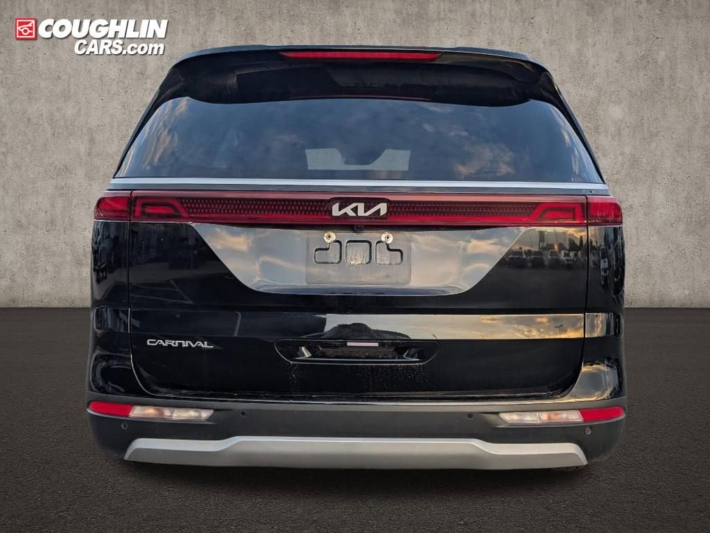 Used 2024 Kia Carnival LX image 6