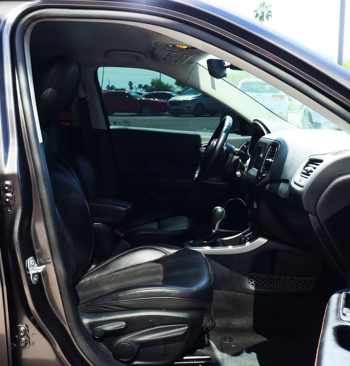 Used 2019 Jeep Compass Latitude FWD image 30