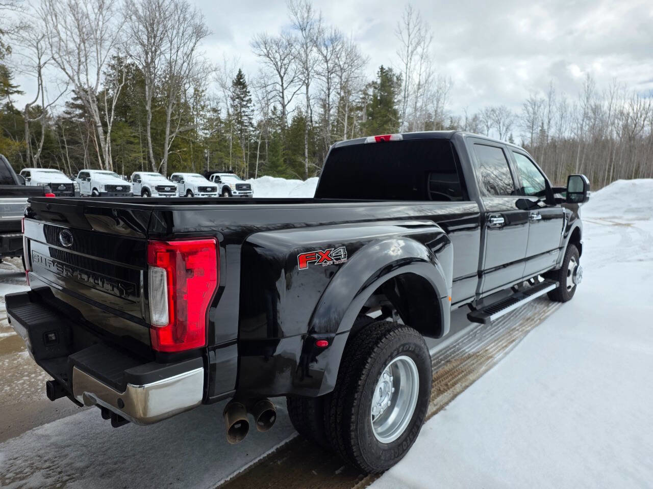 Used 2019 Ford F350 XLT w/ XLT Premium Package image 7
