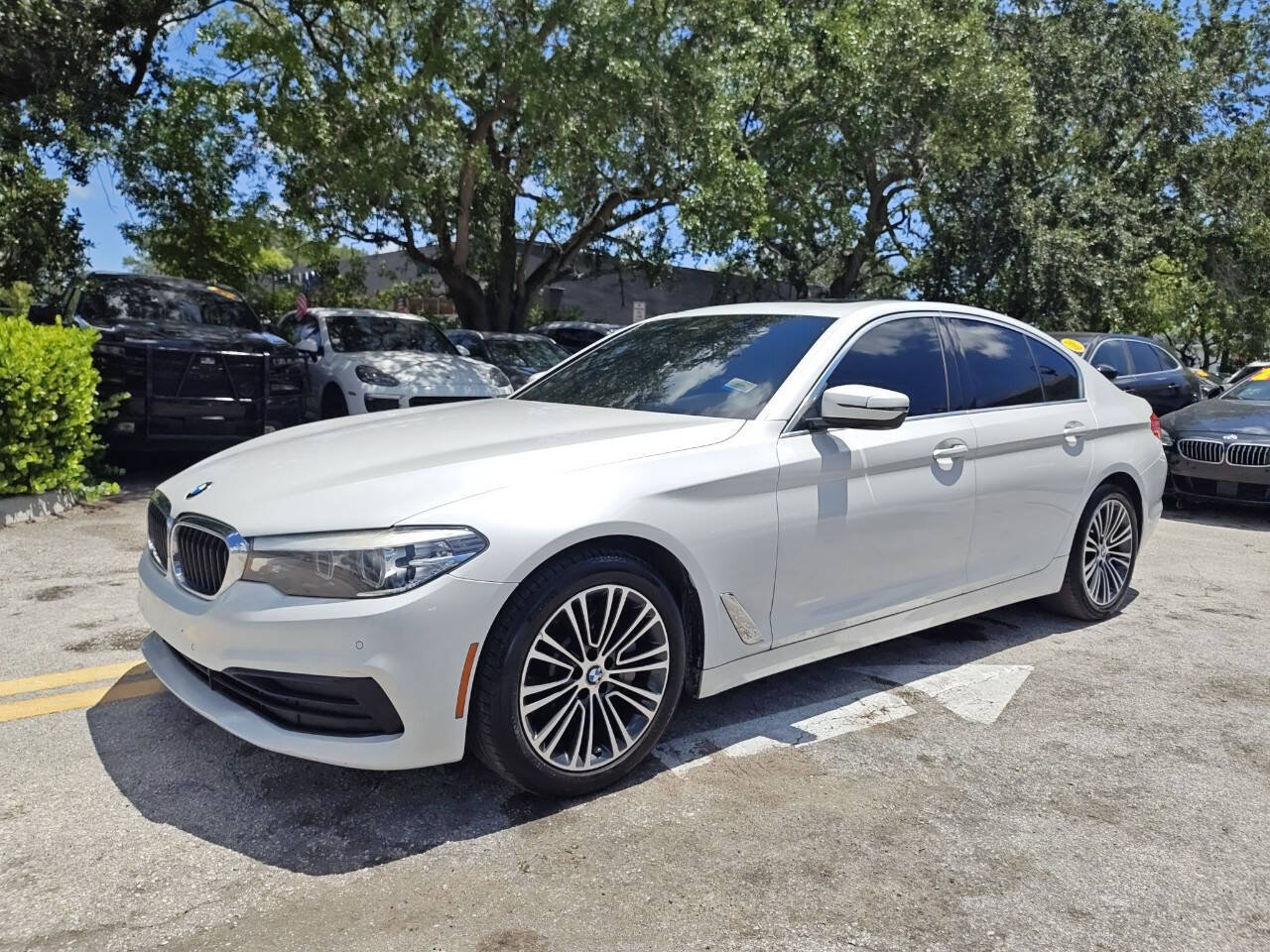 Used 2019 BMW 530i w/ Convenience Package RWD image 2
