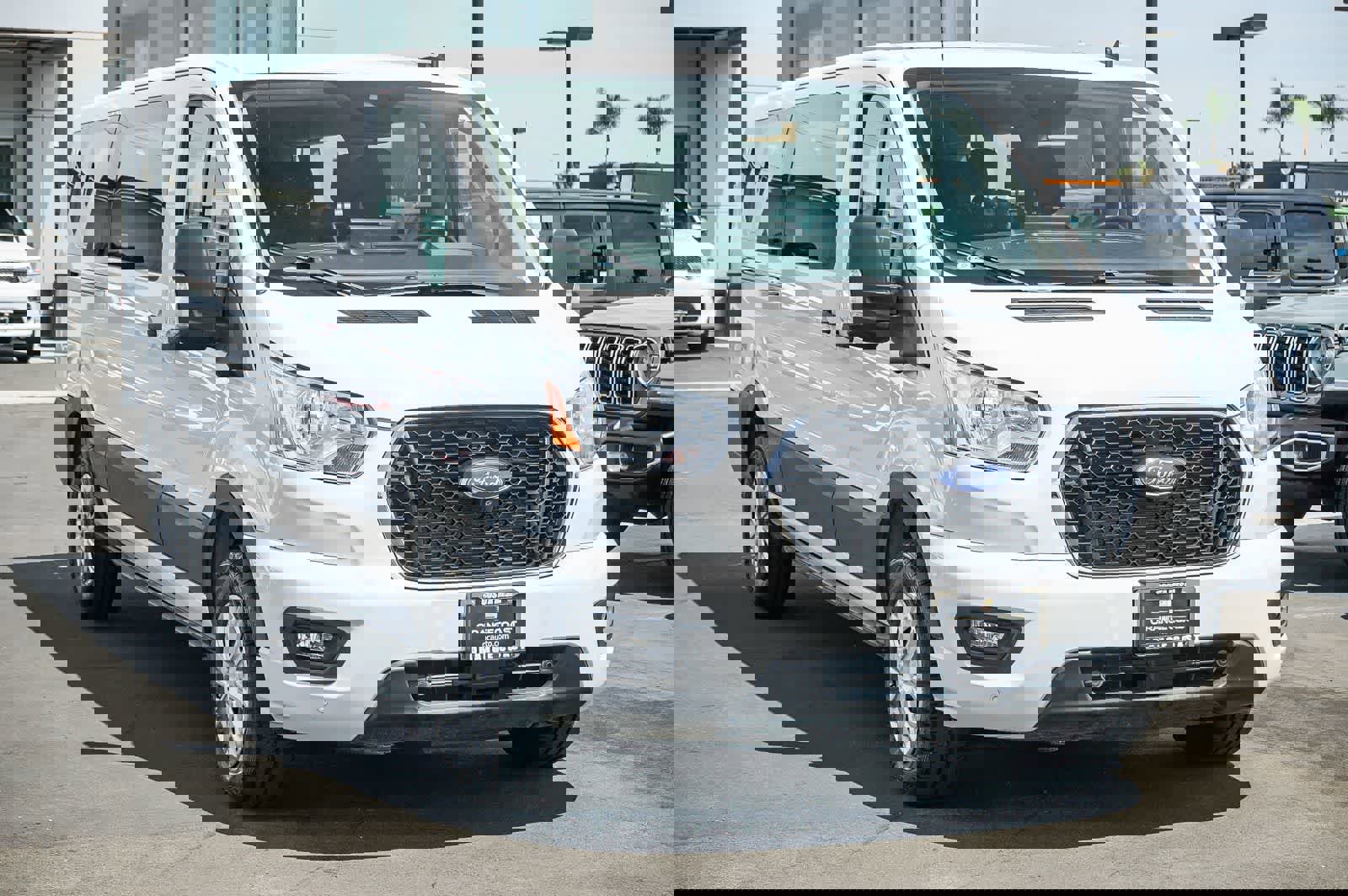 Used 2022 Ford Transit 350 XLT image 3