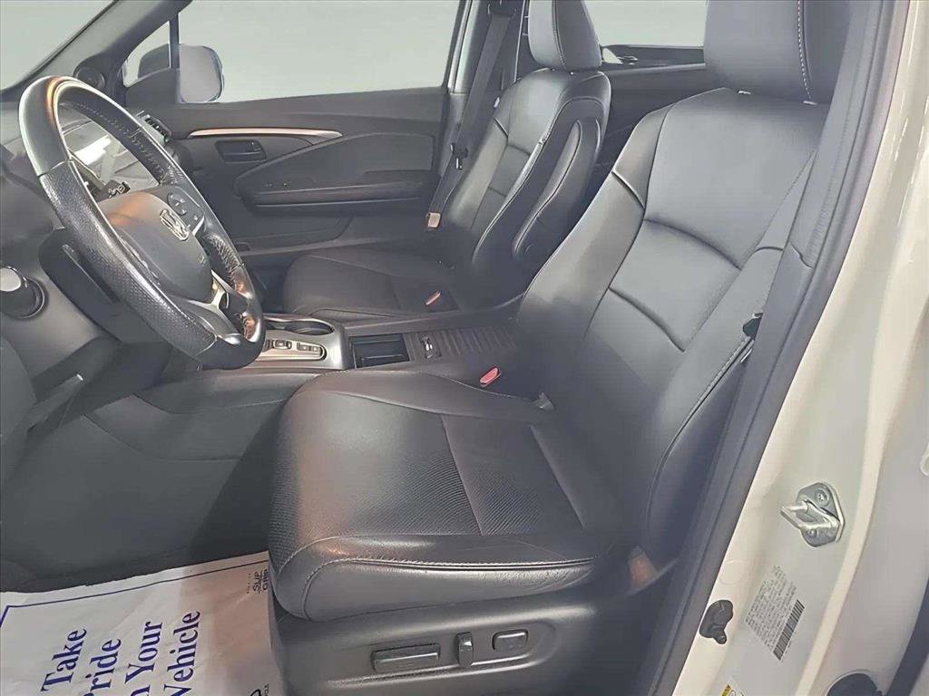 Used 2023 Honda Passport EX-L image 15