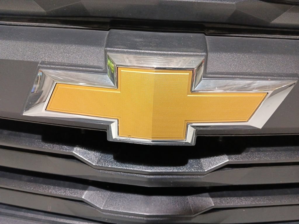 Used 2025 Chevrolet Colorado W/T AWD/4WD image 23