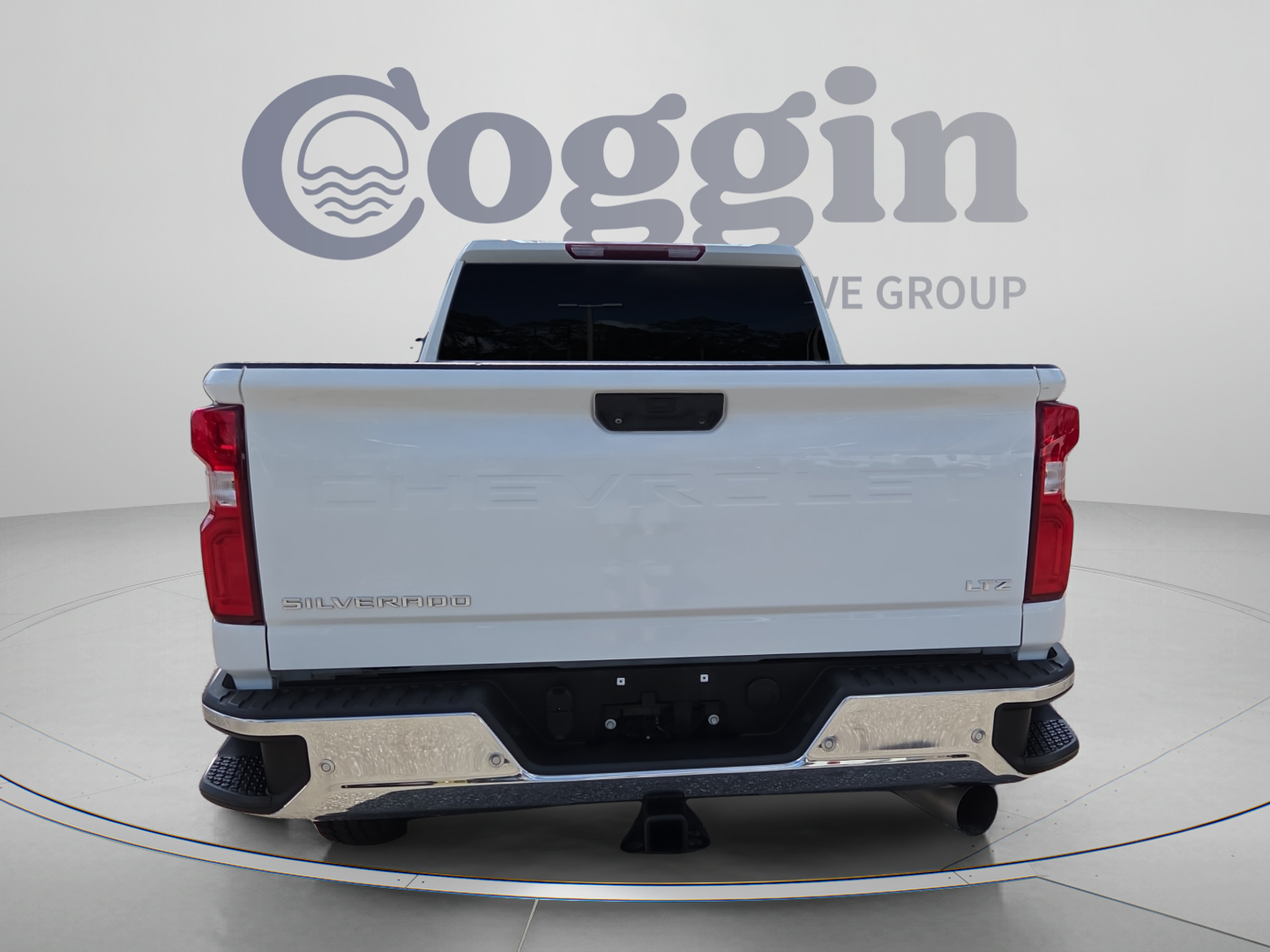 Certified 2022 Chevrolet Silverado 2500 LTZ w/ Safety Package AWD/4WD image 4