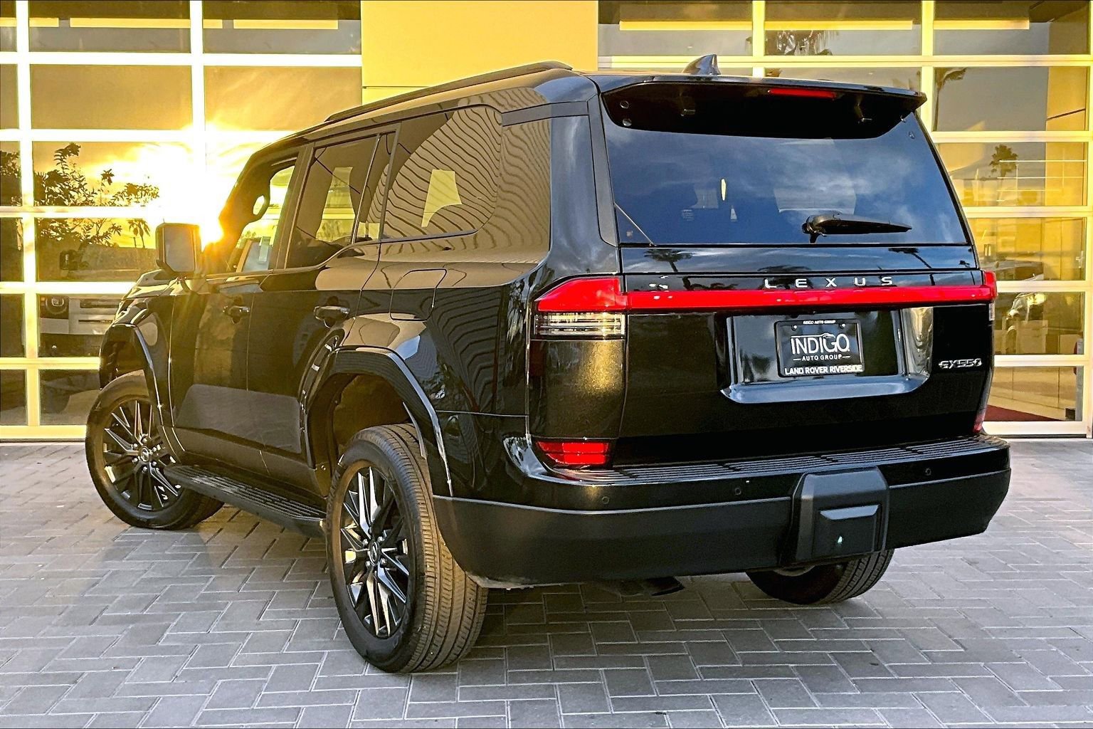 Used 2024 Lexus GX 550 w/ Cold Area Package image 12