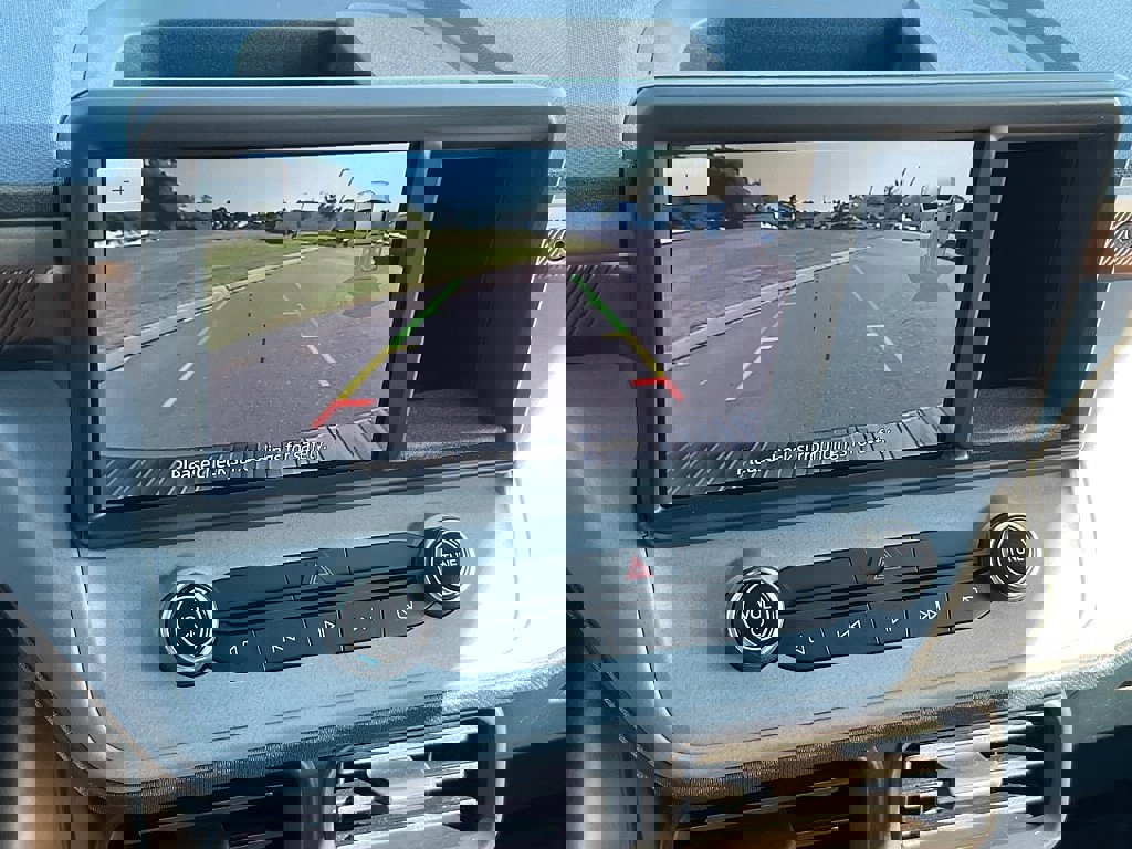 Used 2024 Ford Maverick Lariat image 12