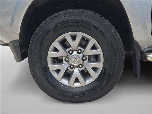 Used 2019 Toyota Tacoma SR5 AWD/4WD image 22