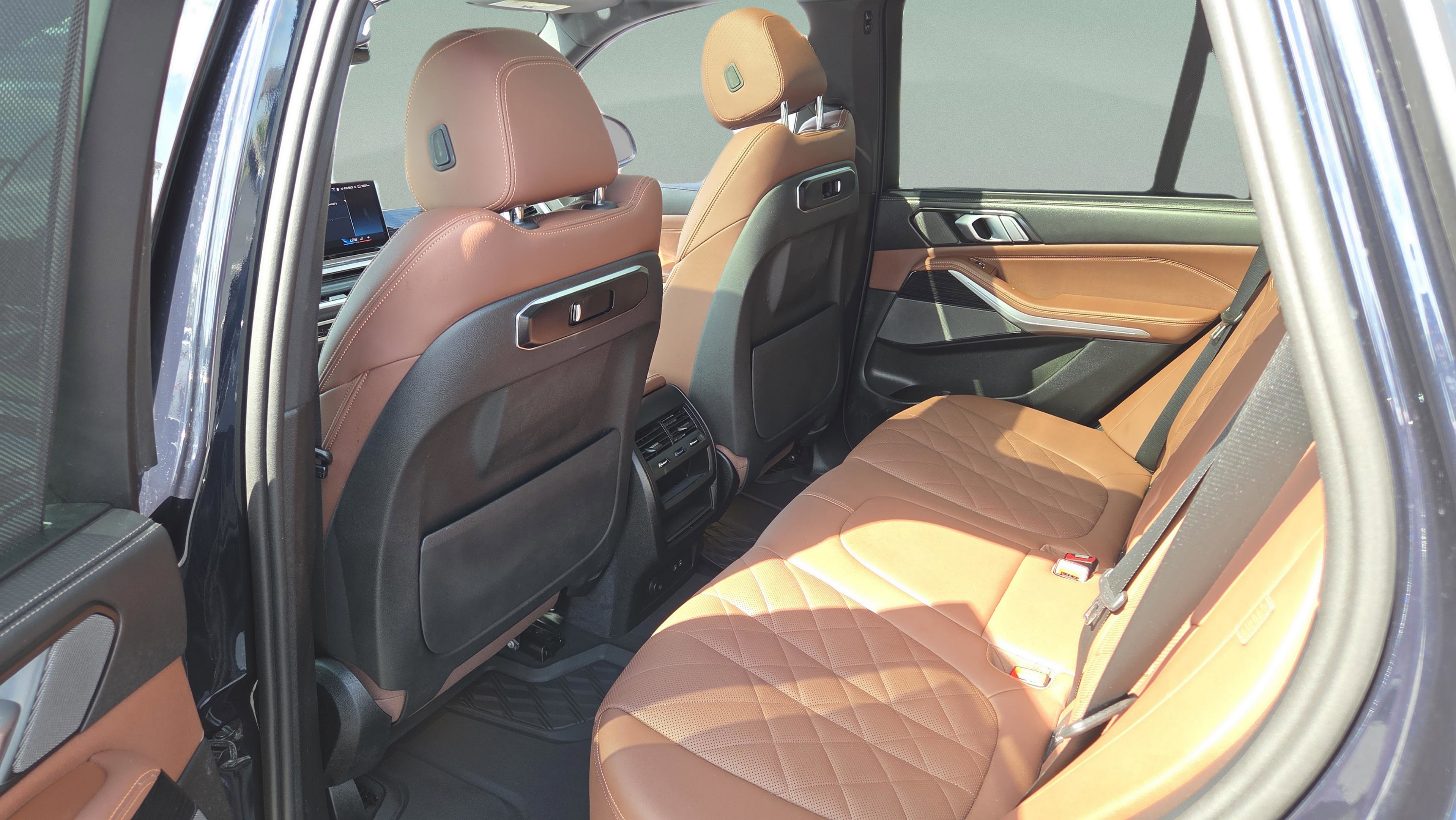 Certified 2025 BMW X5 sDrive40i w/ Executive Package image 11