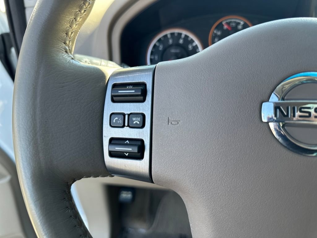 Used 2011 Nissan Armada SV image 21