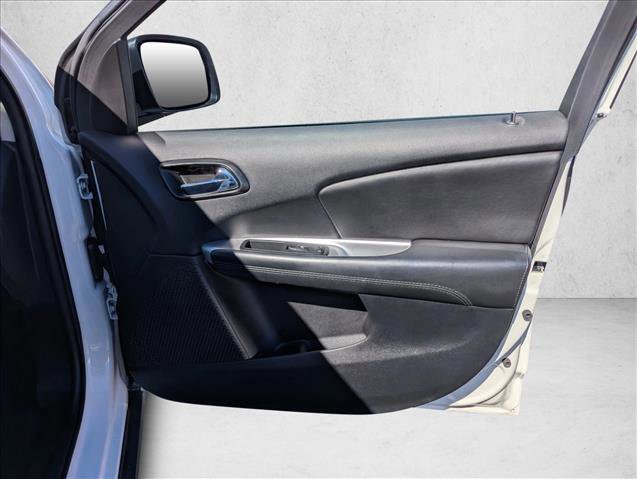 Used 2019 Dodge Journey SE image 25