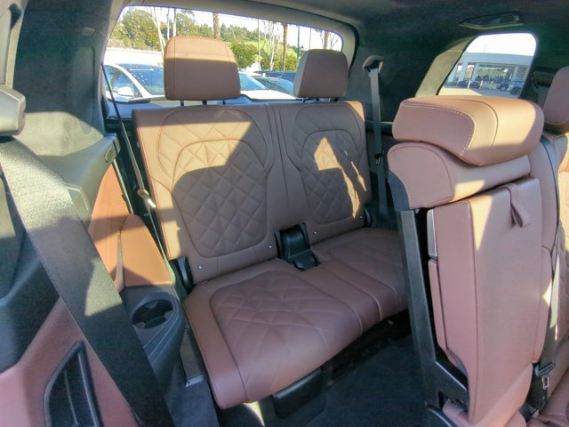 Used 2024 BMW X7 xDrive40i w/ M Sport Package image 22