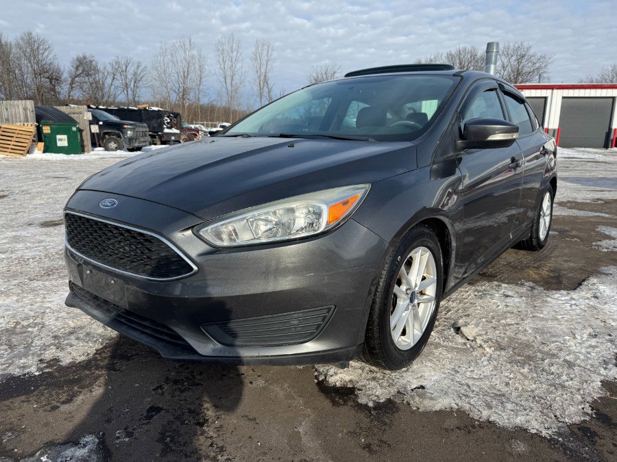 Used 2016 Ford Focus SE image 1