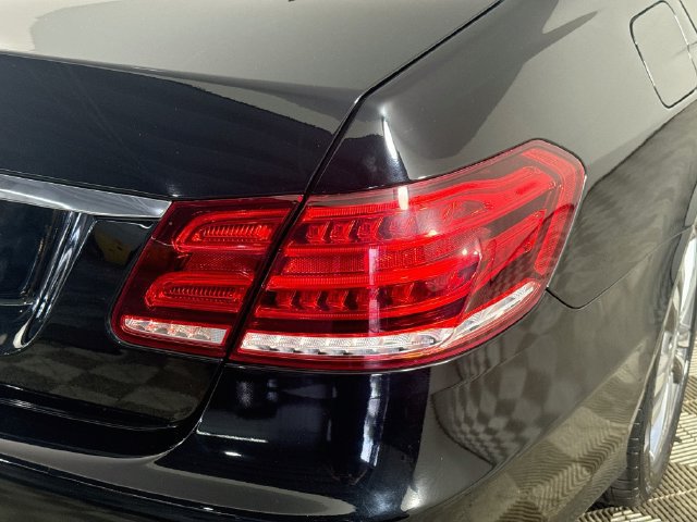Used 2016 Mercedes-Benz E 350 Sedan image 32