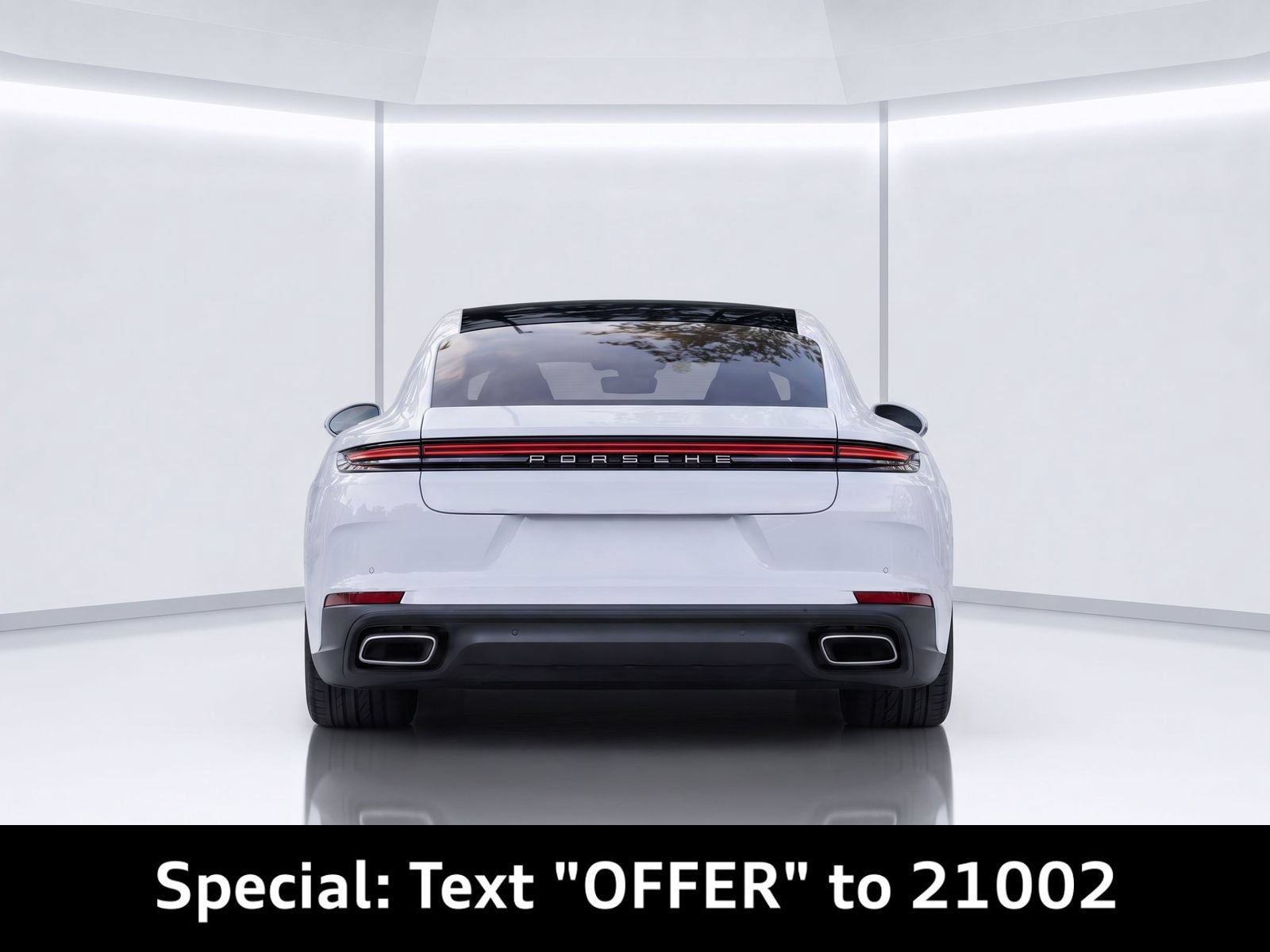 Used 2024 Porsche Panamera RWD image 4