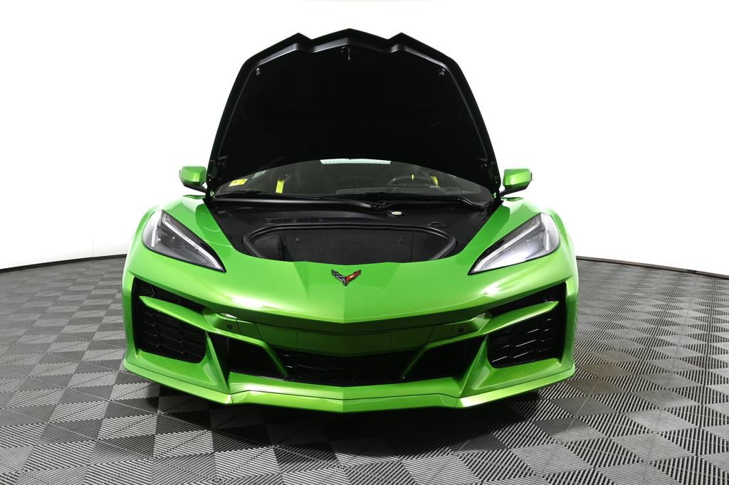 Used 2026 Chevrolet Corvette Z06 w/ Stealth Interior Trim Package RWD image 35