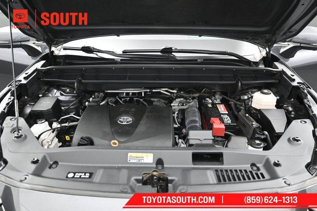 Used 2020 Toyota Highlander Platinum AWD/4WD image 36