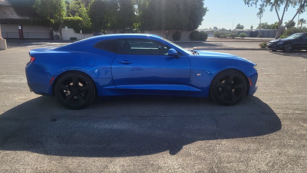 Used 2017 Chevrolet Camaro LT w/ Technology Package RWD image 11