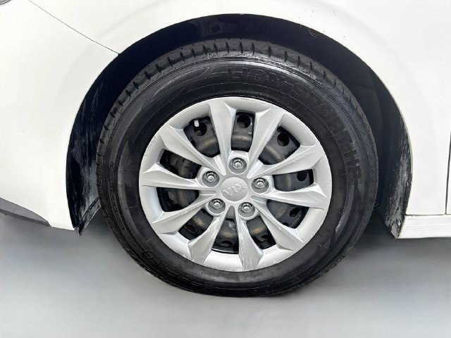 Used 2019 Kia Forte Sedan FWD image 36