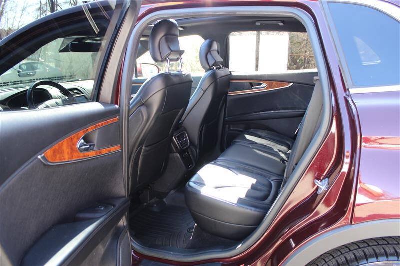 Used 2018 Lincoln MKX Reserve w/ Lincoln MKX Climate Package AWD/4WD image 24