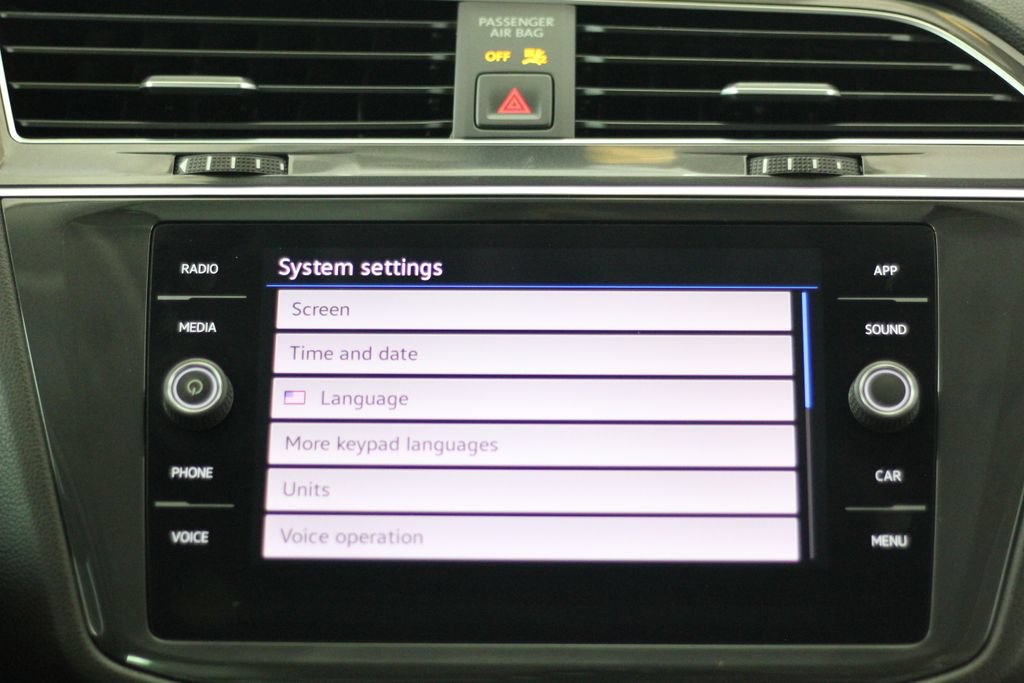 Used 2021 Volkswagen Tiguan SE w/ Panoramic Sunroof Package AWD/4WD image 22