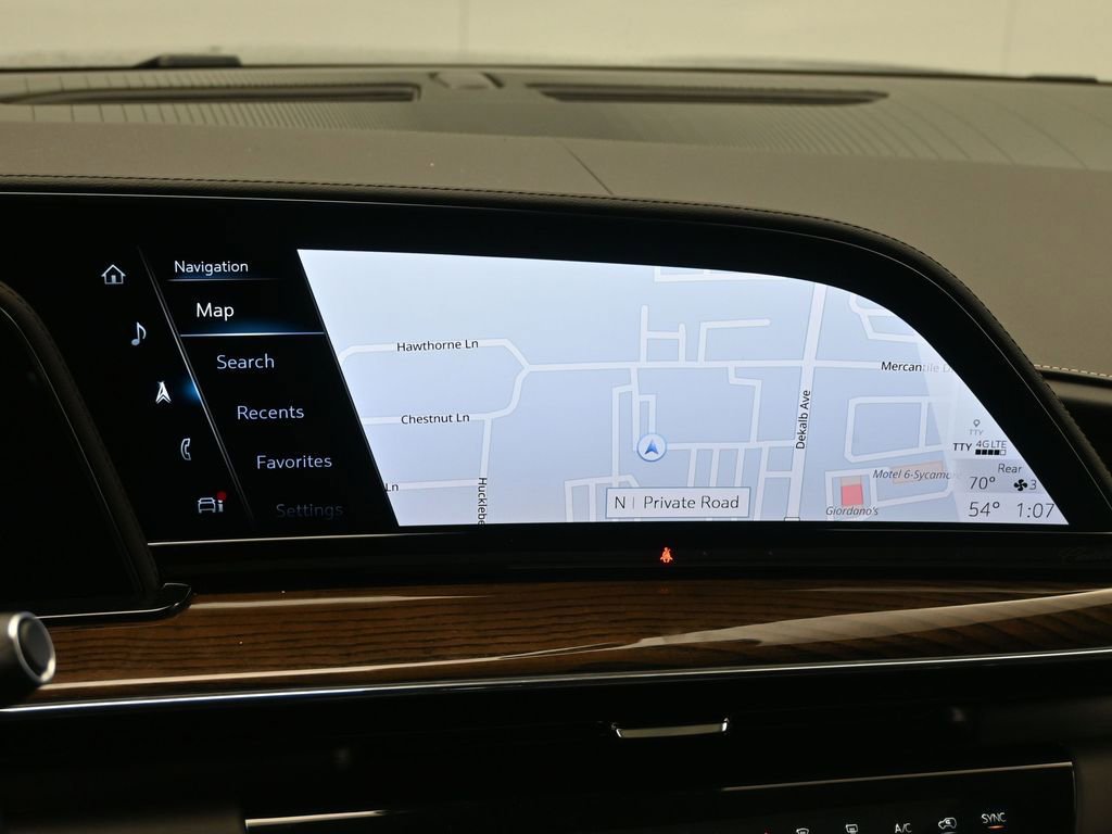 Used 2024 Cadillac Escalade ESV Premium Luxury Platinum image 18