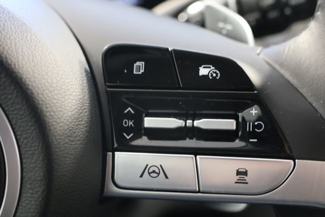 Used 2023 Hyundai Tucson Limited AWD/4WD image 12