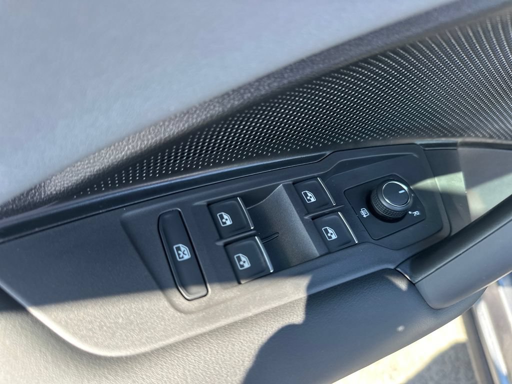 New 2026 Volkswagen Tiguan SE AWD/4WD image 14