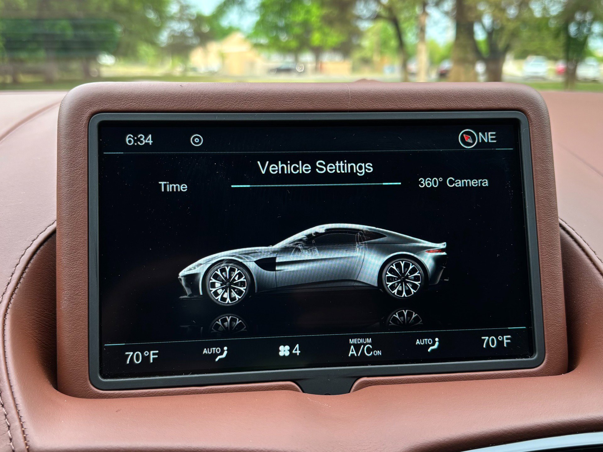 Used 2020 Aston Martin V8 Vantage Coupe RWD image 26