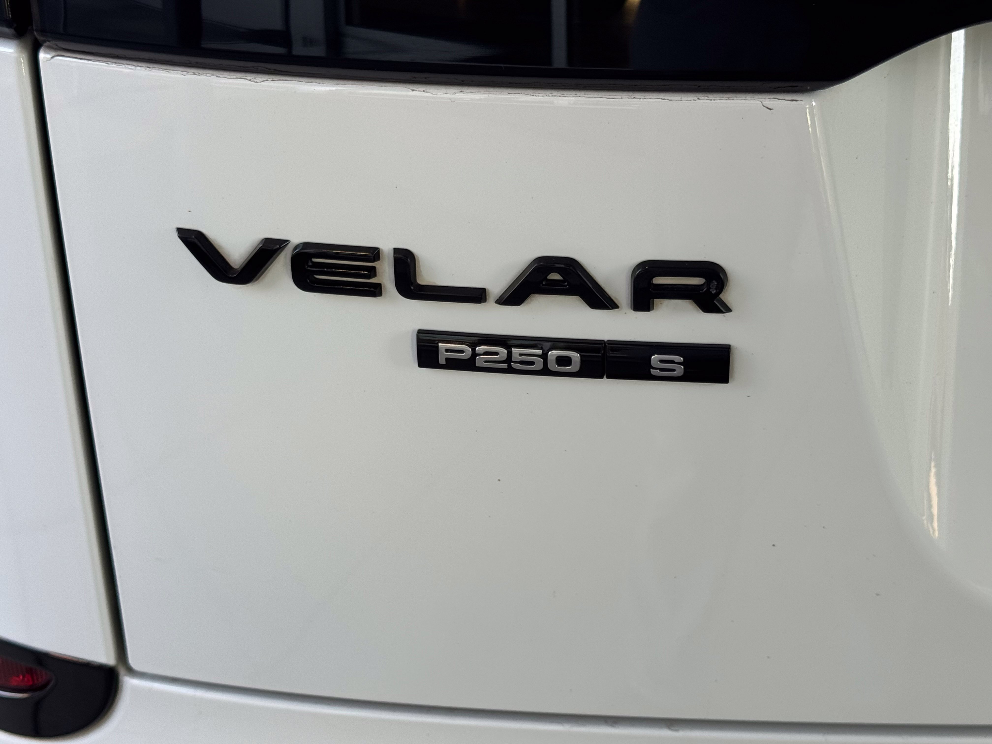 Used 2018 Land Rover Range Rover Velar S AWD/4WD image 51