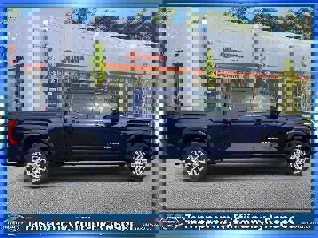 Used 2023 Toyota Tundra SR5 w/ SR5 Premium Package image 5