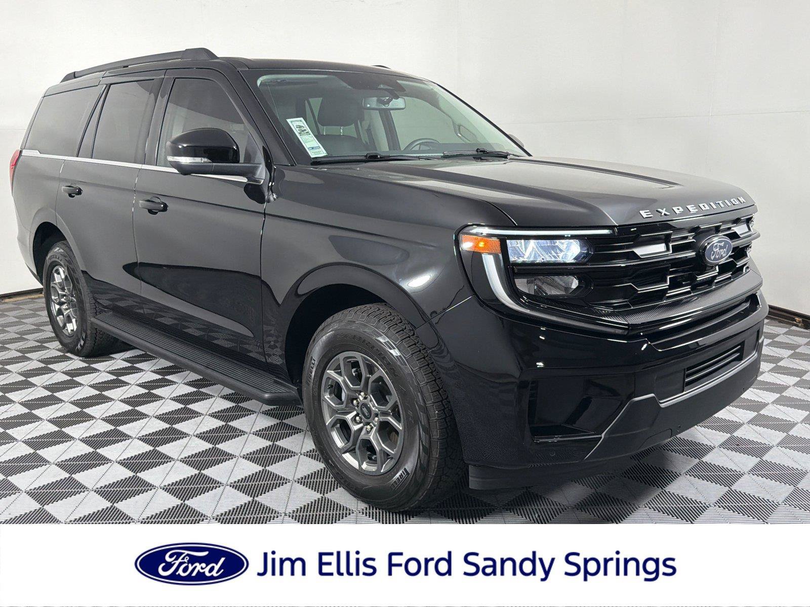 Used 2026 Ford Expedition Active RWD image 1