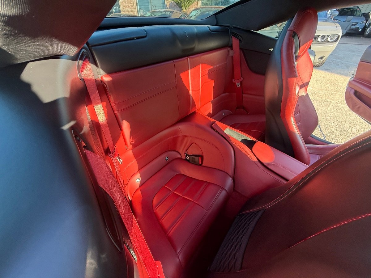 Used 2016 Ferrari California T RWD image 16
