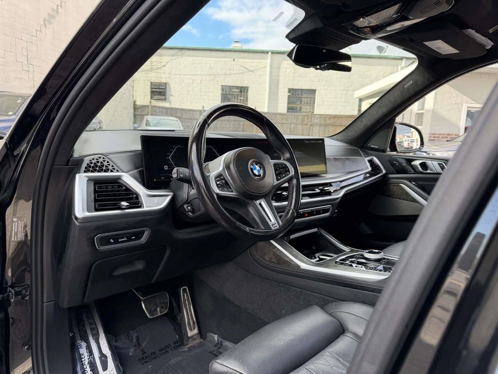 Used 2024 BMW X7 M60i w/ Executive Package AWD/4WD image 23