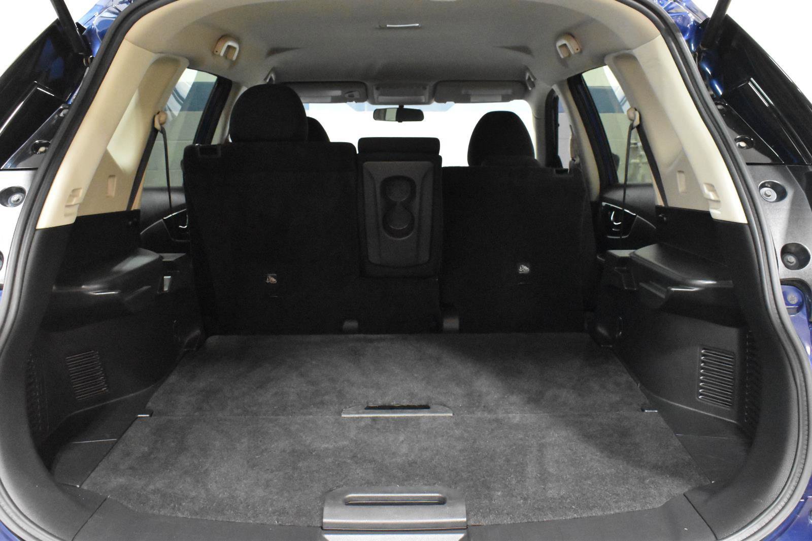 Used 2019 Nissan Rogue S image 25