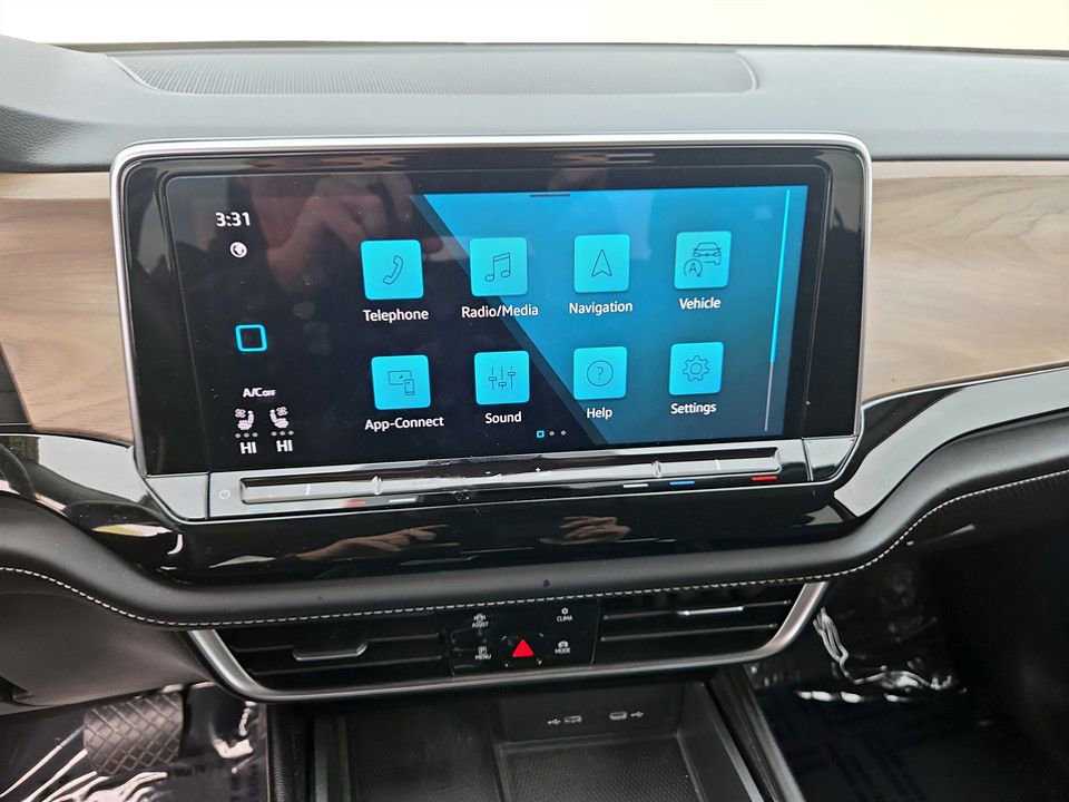 Used 2024 Volkswagen Atlas SE image 22