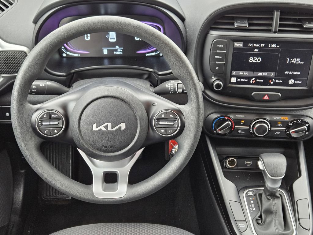 Certified 2025 Kia Soul LX w/ LX Technology Package FWD image 10