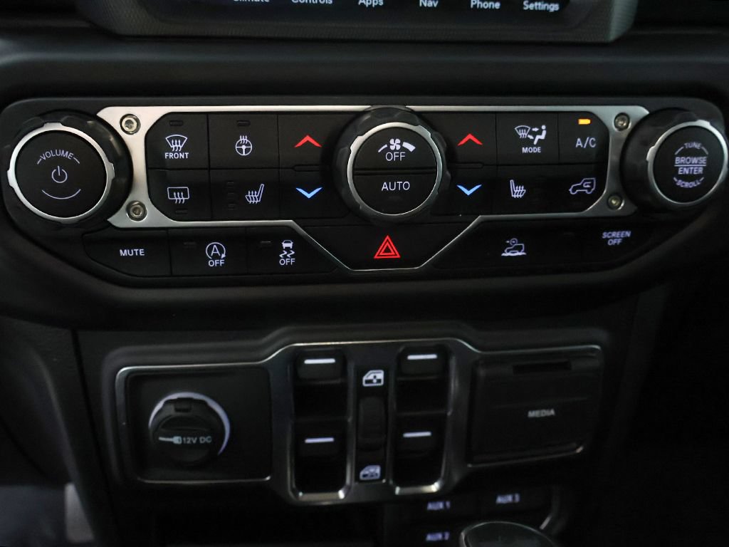 Used 2023 Jeep Wrangler Unlimited Sahara AWD/4WD image 43