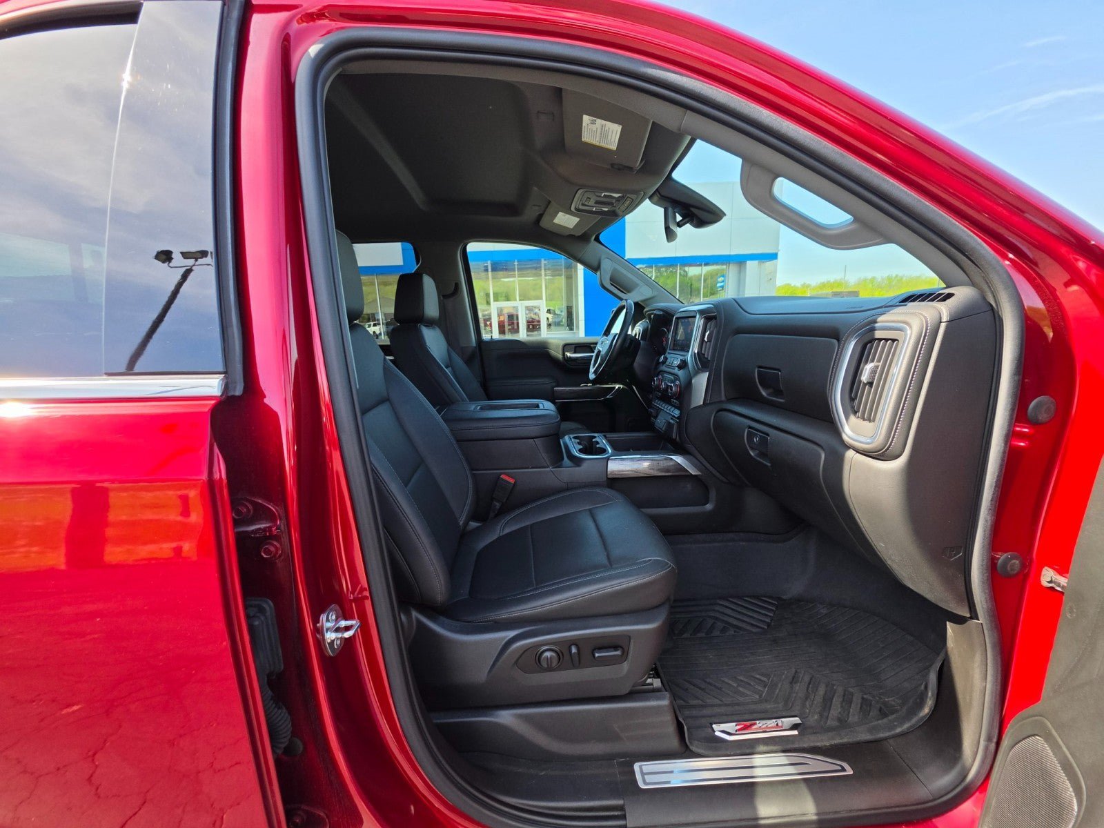 Used 2021 Chevrolet Silverado 1500 LTZ AWD/4WD image 15