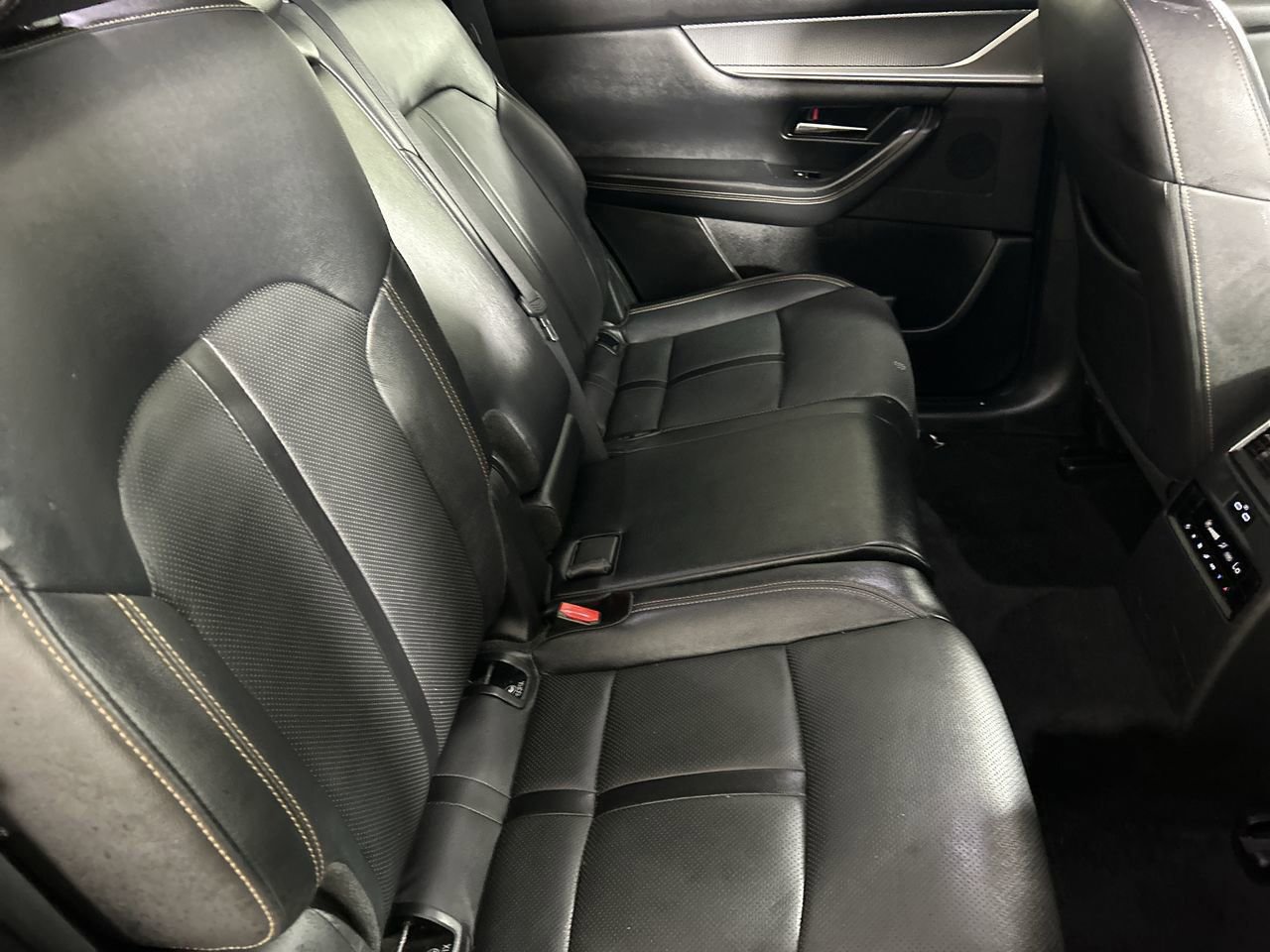 Used 2024 MAZDA CX-90 3.3 Turbo w/ Preferred Plus image 25