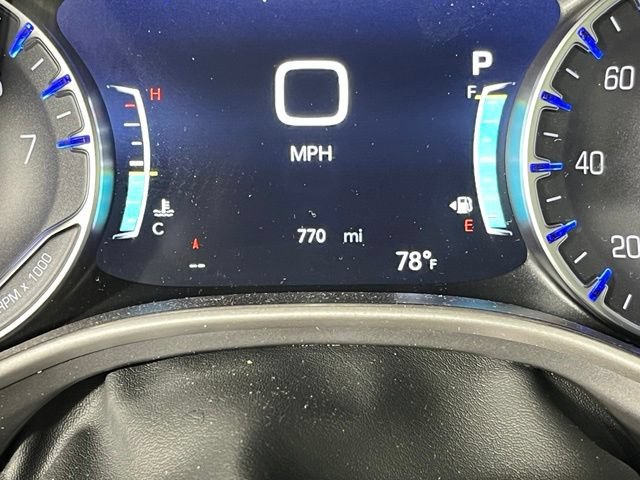 Used 2026 Chrysler Pacifica Select FWD image 26