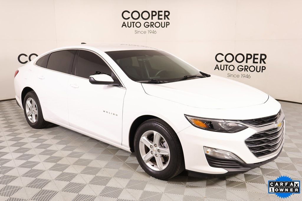 Used 2025 Chevrolet Malibu LS image 1