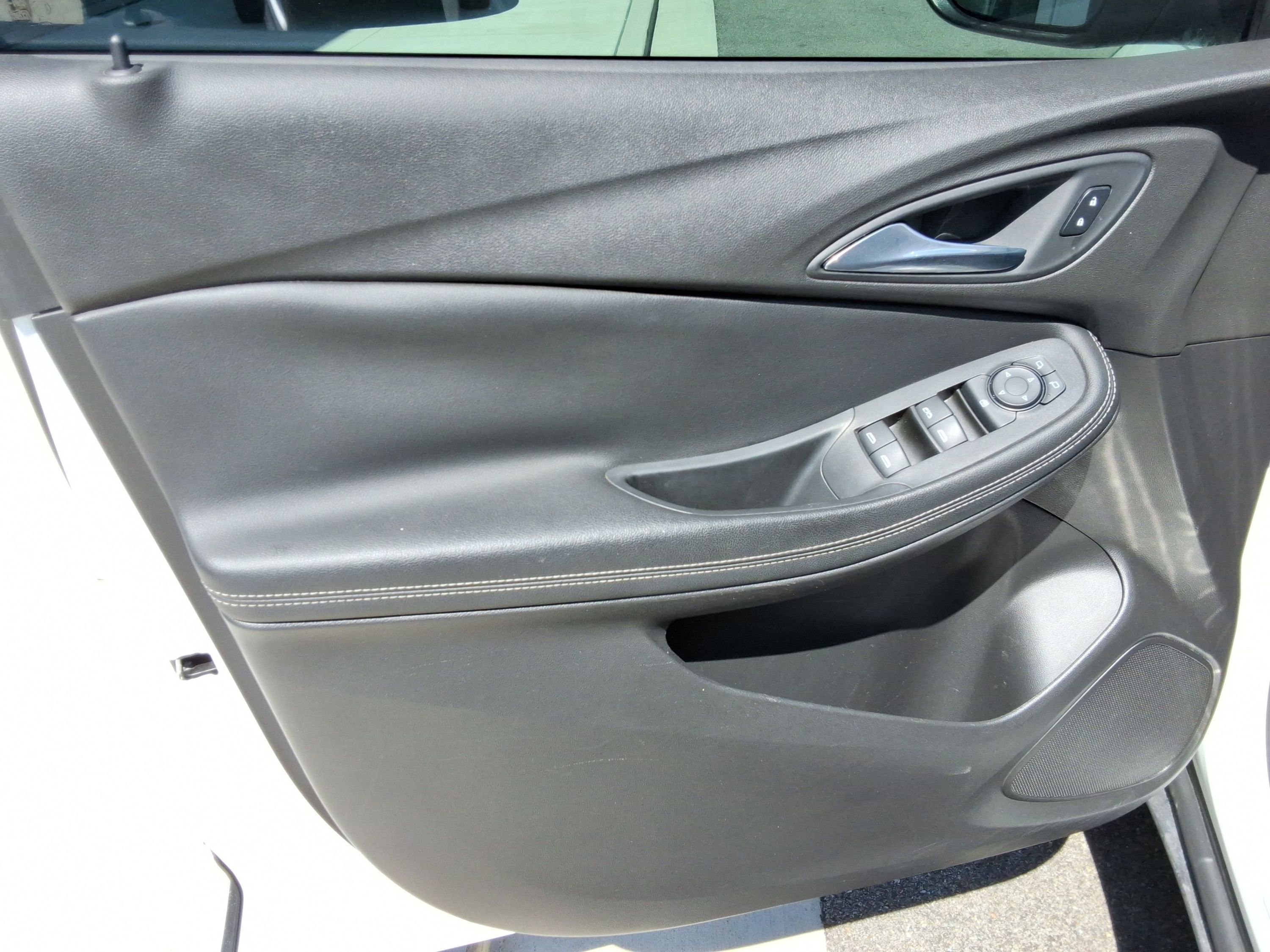 Used 2021 Buick Encore GX Preferred FWD image 22