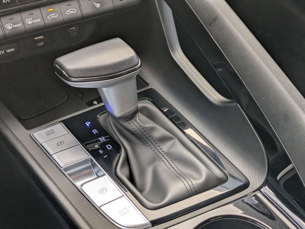 Used 2025 Hyundai Elantra SEL image 15