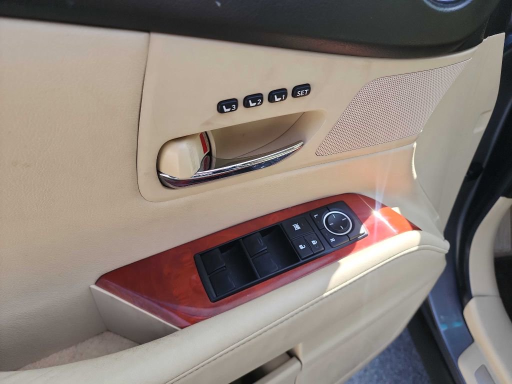 Used 2012 Lexus RX 350 FWD w/ Premium Pkg image 16