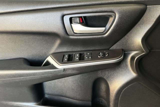 Certified 2017 Toyota Camry SE FWD image 14