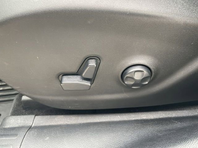 Used 2021 Jeep Cherokee Latitude Lux w/ Comfort/Convenience Group image 12