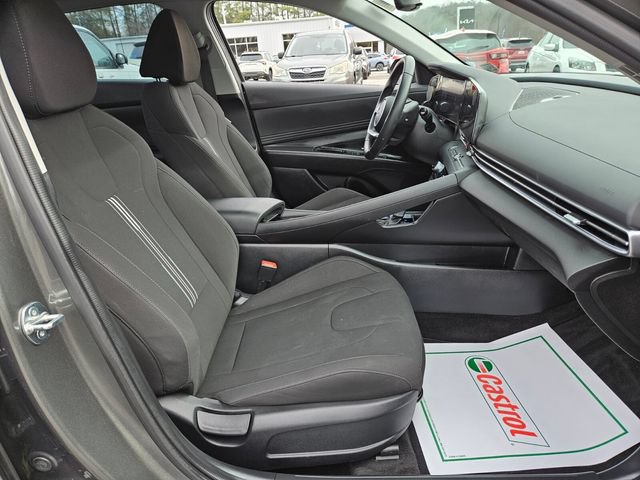 Used 2024 Hyundai Elantra SEL w/ Convenience Package FWD image 24