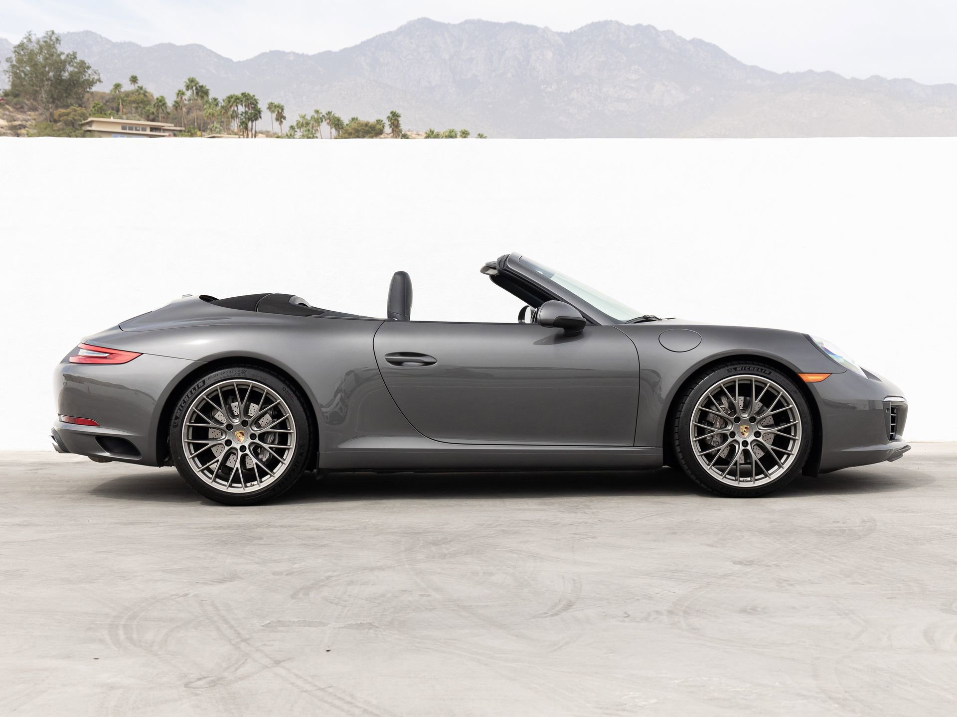 Certified 2018 Porsche 911 Carrera RWD image 8