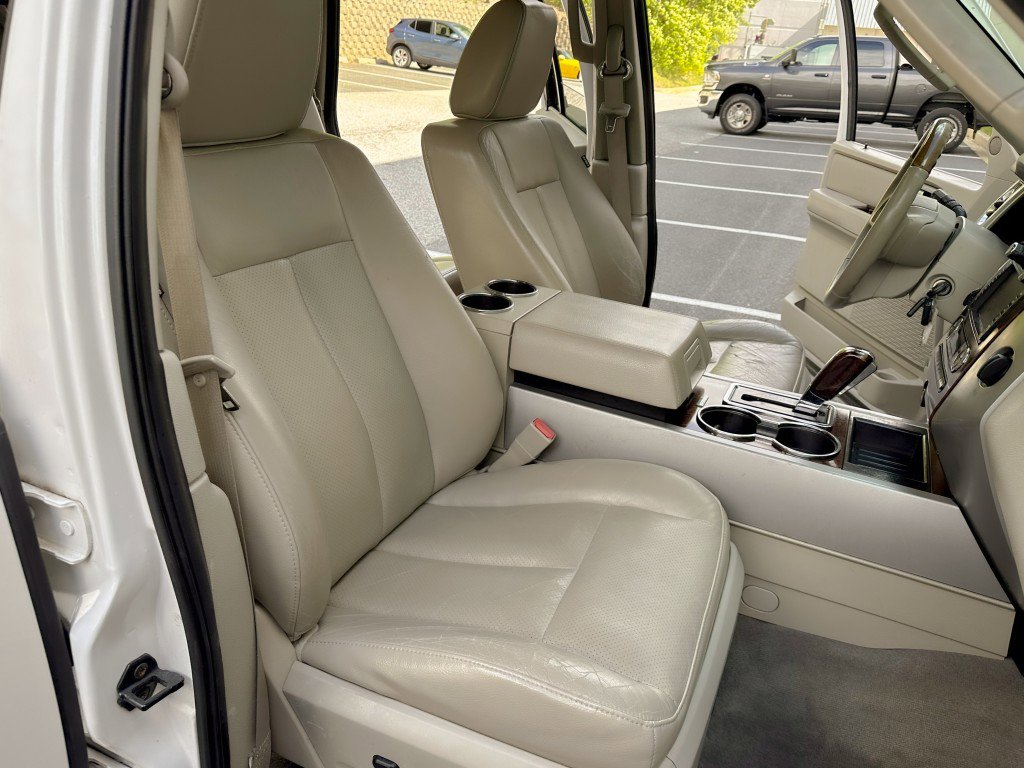 Used 2010 Ford Expedition EL Limited AWD/4WD image 26