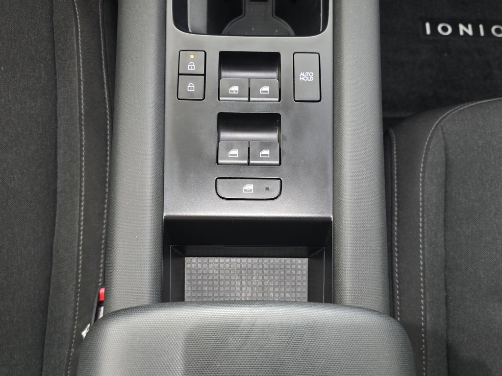 Used 2023 Hyundai Ioniq 6 SE image 39